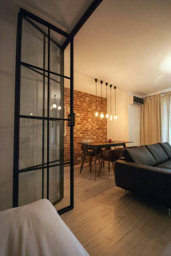 Retro Midtown Apartment ブカレスト エクステリア 写真
